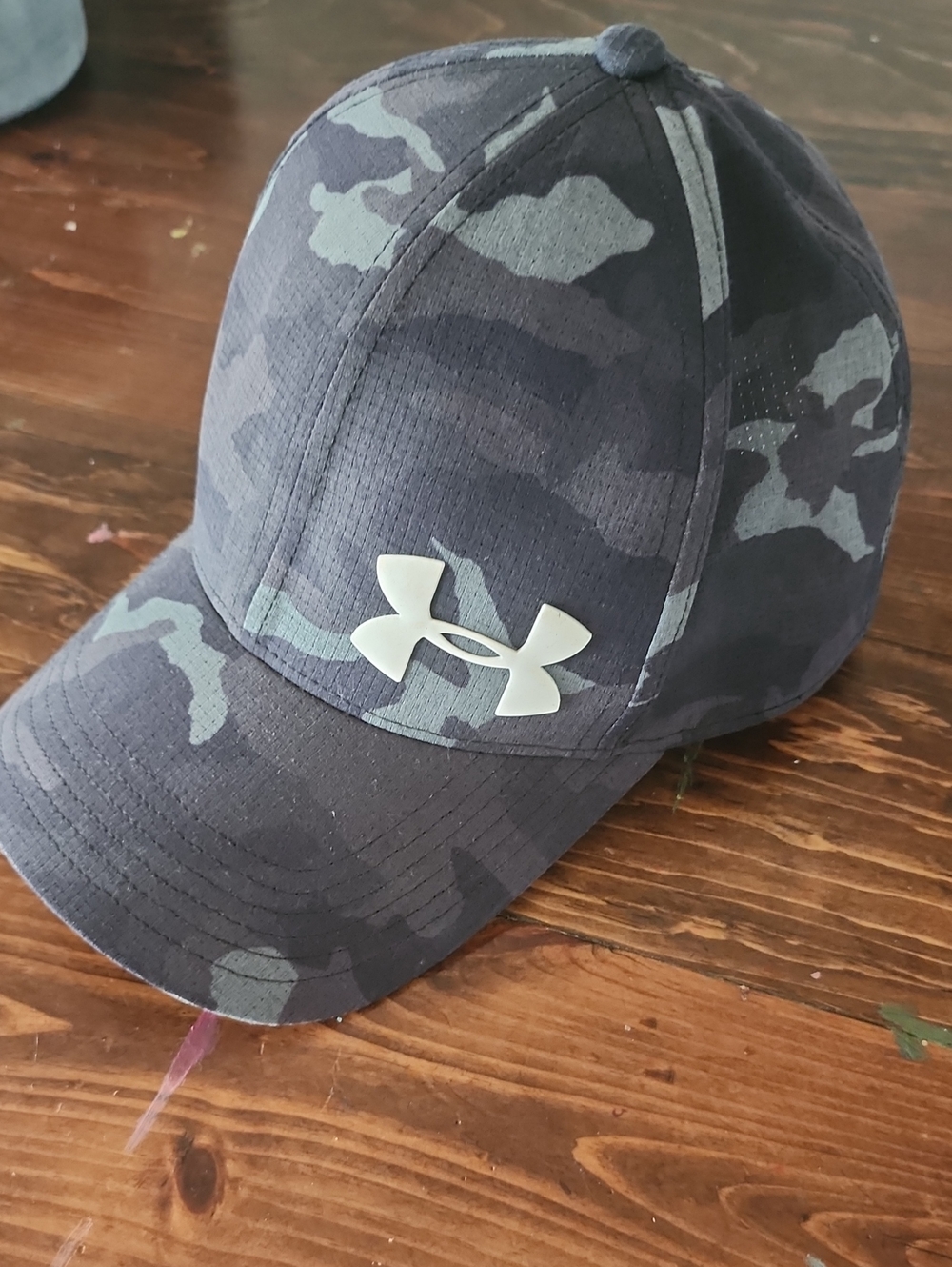 Under Armour Men's Gray Black Camo Baseball Cap